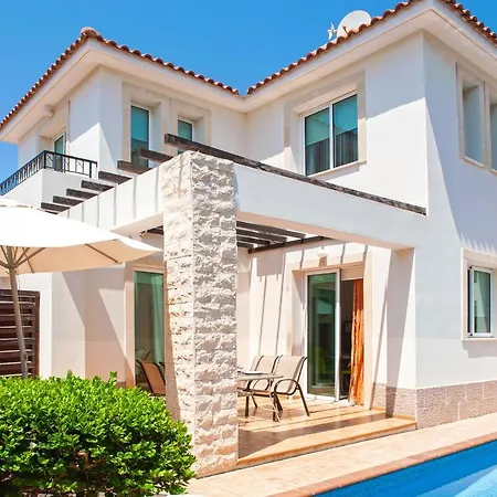 Danata Villa Protarász